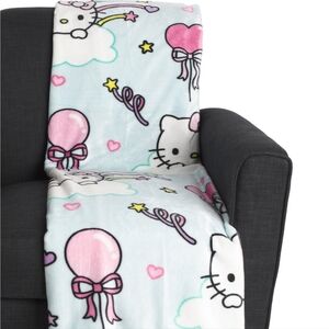 🆕️ SANRIO HELLO KITTY PARTY IN THE CLOUDS THROW 💙💕